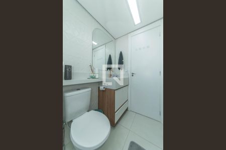 Apartamento à venda com 36m², 2 quartos e sem vaga Apartamento à venda com 36m², 2 quartos e sem vagaBanheiro