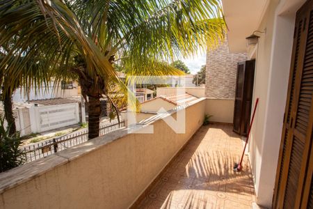 Casa à venda com 300m², 4 quartos e 5 vagasVaranda 1