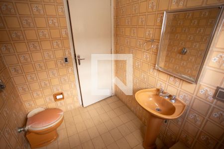 Casa à venda com 300m², 4 quartos e 5 vagasBanheiro Social