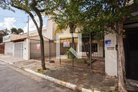 Casa à venda com 300m², 4 quartos e 5 vagasFachada - placa