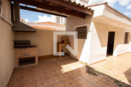 Casa à venda com 300m², 4 quartos e 5 vagasQuintal