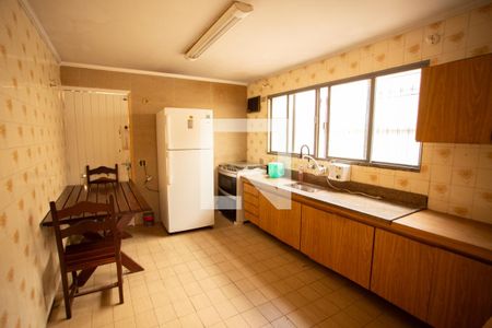 Casa à venda com 300m², 4 quartos e 5 vagasCozinha