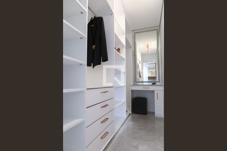 Apartamento à venda com 130m², 3 quartos e 2 vagas Apartamento à venda com 130m², 3 quartos e 2 vagasCloset - Quarto 1