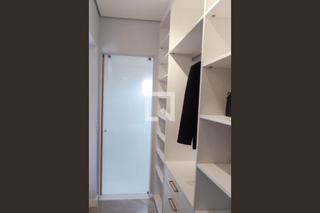 Apartamento à venda com 130m², 3 quartos e 2 vagas Apartamento à venda com 130m², 3 quartos e 2 vagasCloset - Quarto 1