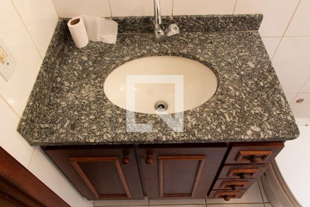 Casa à venda com 180m², 3 quartos e 4 vagas Casa à venda com 180m², 3 quartos e 4 vagasBANHEIRO SOCIAL