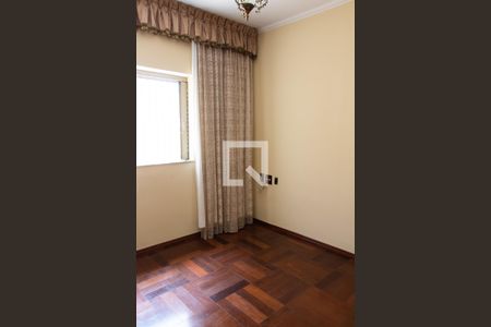 Casa à venda com 180m², 3 quartos e 4 vagas Casa à venda com 180m², 3 quartos e 4 vagasQUARTO 3