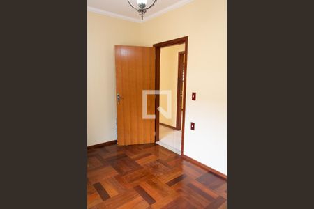 Casa à venda com 180m², 3 quartos e 4 vagas Casa à venda com 180m², 3 quartos e 4 vagasQUARTO 1