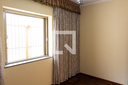 Casa à venda com 180m², 3 quartos e 4 vagas Casa à venda com 180m², 3 quartos e 4 vagasQUARTO 1