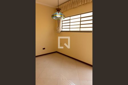 Casa à venda com 180m², 3 quartos e 4 vagas Casa à venda com 180m², 3 quartos e 4 vagasCOPA