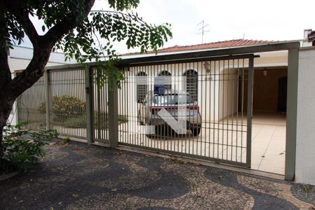 Casa à venda com 180m², 3 quartos e 4 vagas Casa à venda com 180m², 3 quartos e 4 vagasFACHADA