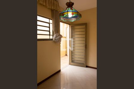 Casa à venda com 180m², 3 quartos e 4 vagas Casa à venda com 180m², 3 quartos e 4 vagasCOPA