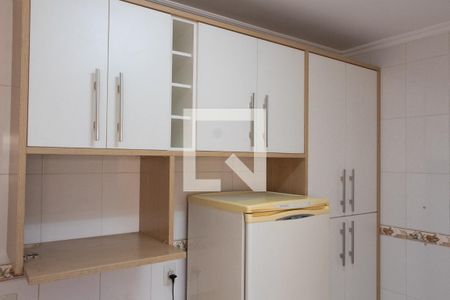 Casa à venda com 180m², 3 quartos e 4 vagas Casa à venda com 180m², 3 quartos e 4 vagasCOZINHA