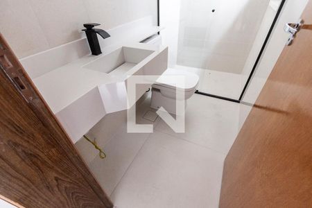 Casa à venda com 190m², 3 quartos e 3 vagasBanheiro da Suíte 2