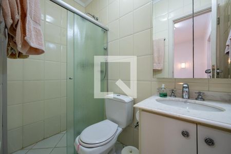 Casa de condomínio à venda com 240m², 3 quartos e 3 vagas Casa de condomínio à venda com 240m², 3 quartos e 3 vagasBanheiro