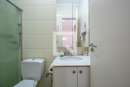 Casa de condomínio à venda com 240m², 3 quartos e 3 vagas Casa de condomínio à venda com 240m², 3 quartos e 3 vagasBanheiro