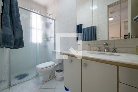 Casa de condomínio à venda com 240m², 3 quartos e 3 vagas Casa de condomínio à venda com 240m², 3 quartos e 3 vagasBanheiro da Suíte