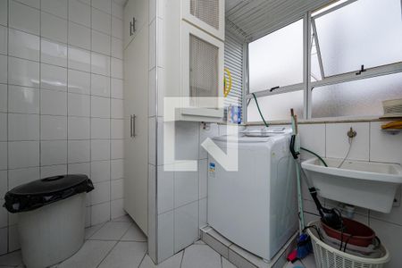 Casa de condomínio à venda com 240m², 3 quartos e 3 vagas Casa de condomínio à venda com 240m², 3 quartos e 3 vagasÁrea de Serviço