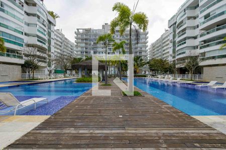 Apartamento à venda com 197m², 3 quartos e 2 vagasÁrea Comum Piscina