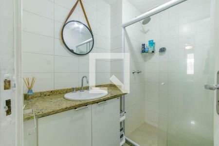 Apartamento à venda com 197m², 3 quartos e 2 vagasBanheiro Social