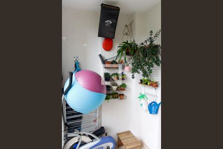 Apartamento à venda com 70m², 3 quartos e 2 vagas Apartamento à venda com 70m², 3 quartos e 2 vagasSacada