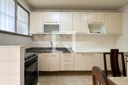 Apartamento à venda com 194m², 6 quartos e sem vagaCozinha 2