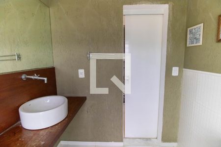 Casa à venda com 150m², 3 quartos e 4 vagas Casa à venda com 150m², 3 quartos e 4 vagasBanheiro da Suíte