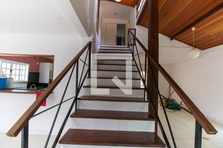 Escada de casa à venda com 3 quartos, 150m² em Muriqui, Niterói