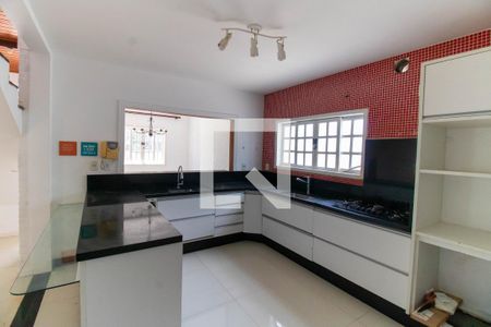 Casa à venda com 150m², 3 quartos e 4 vagas Casa à venda com 150m², 3 quartos e 4 vagasCozinha
