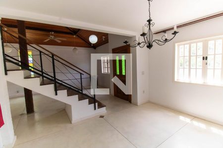 Sala de casa à venda com 3 quartos, 150m² em Muriqui, Niterói