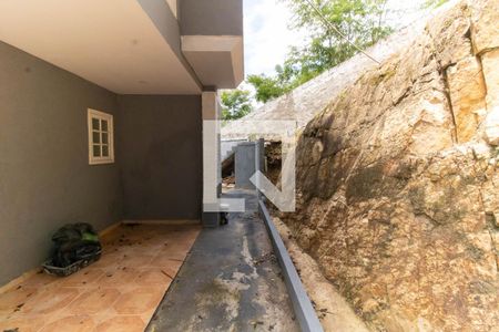 Casa à venda com 150m², 3 quartos e 4 vagas Casa à venda com 150m², 3 quartos e 4 vagasÁrea externa