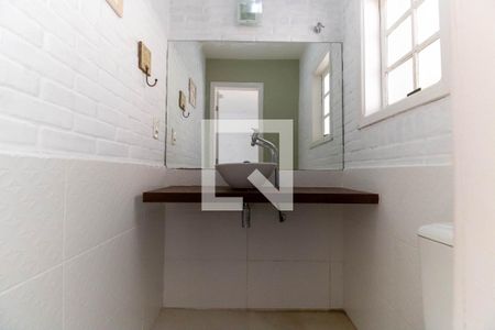 Casa à venda com 150m², 3 quartos e 4 vagas Casa à venda com 150m², 3 quartos e 4 vagasLavabo