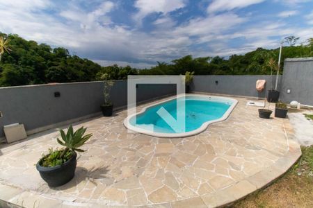 Casa à venda com 150m², 3 quartos e 4 vagas Casa à venda com 150m², 3 quartos e 4 vagasÁrea externa