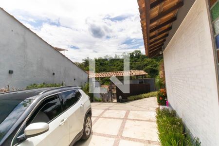 Casa à venda com 150m², 3 quartos e 4 vagas Casa à venda com 150m², 3 quartos e 4 vagasGaragem