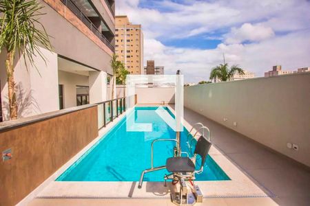 Studio à venda com 28m², 1 quarto e sem vaga Studio à venda com 28m², 1 quarto e sem vagaÁrea comum - Piscina