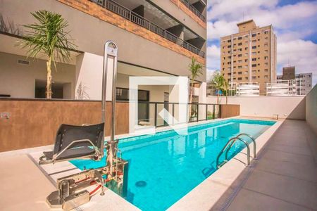 Studio à venda com 28m², 1 quarto e sem vaga Studio à venda com 28m², 1 quarto e sem vagaÁrea comum - Piscina