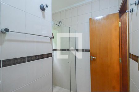 Casa à venda com 190m², 3 quartos e 2 vagas Casa à venda com 190m², 3 quartos e 2 vagasBanheiro