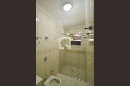 Banheiro da Suíte de casa à venda com 3 quartos, 190m² em Parque das Árvores, São Bernardo do Campo