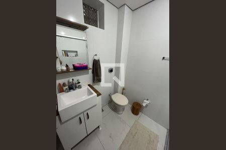 Casa à venda com 272m², 4 quartos e 2 vagasBanheiro