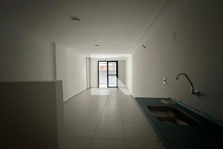 Studio à venda com 38m², 1 quarto e sem vaga Studio à venda com 38m², 1 quarto e sem vagaCozinha e Área de Serviço