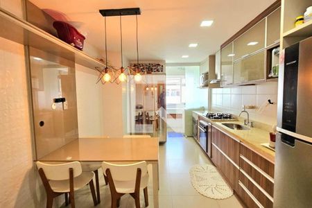 Apartamento à venda com 130m², 4 quartos e 2 vagas