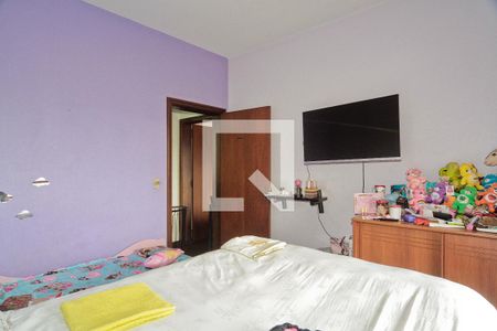 Casa à venda com 441m², 4 quartos e 8 vagasSuíte 2