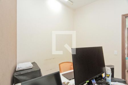 Casa à venda com 441m², 4 quartos e 8 vagasEscritório