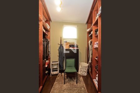 Casa à venda com 441m², 4 quartos e 8 vagas Casa à venda com 441m², 4 quartos e 8 vagasSuíte 1