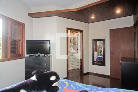 Casa à venda com 441m², 4 quartos e 8 vagasSuíte 3