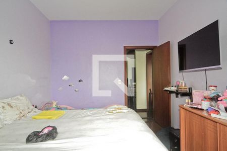 Casa à venda com 441m², 4 quartos e 8 vagasSuíte 2