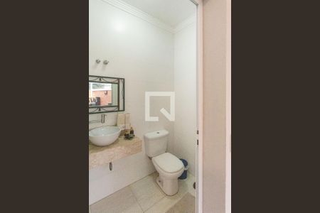 Casa de condomínio à venda com 230m², 3 quartos e 5 vagasBanheiro da Piscina