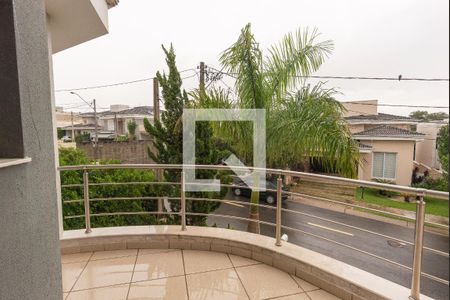 Casa de condomínio à venda com 230m², 3 quartos e 5 vagasVaranda