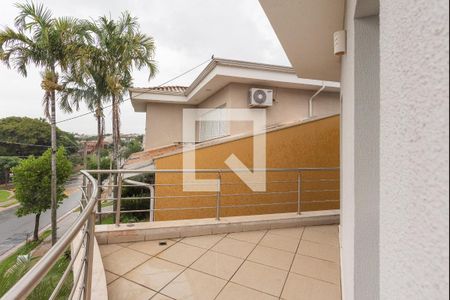 Casa de condomínio à venda com 230m², 3 quartos e 5 vagasVaranda