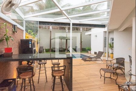 Casa de condomínio à venda com 230m², 3 quartos e 5 vagasEspaço Gourmet