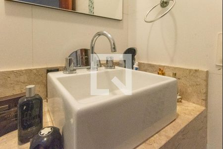 Casa de condomínio à venda com 230m², 3 quartos e 5 vagasBanheiro da Suíte 3